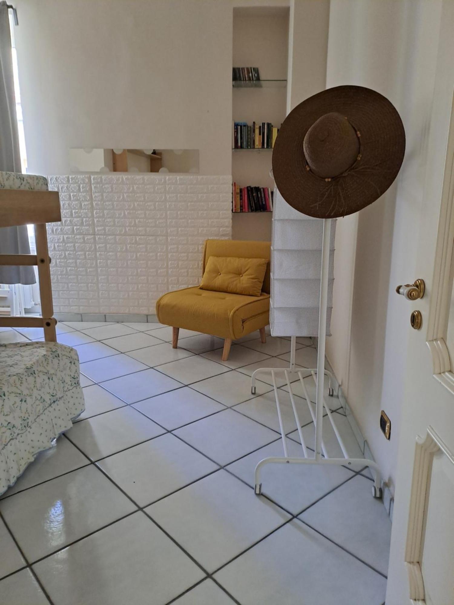 Grimaldi Apartment Salerno Buitenkant foto