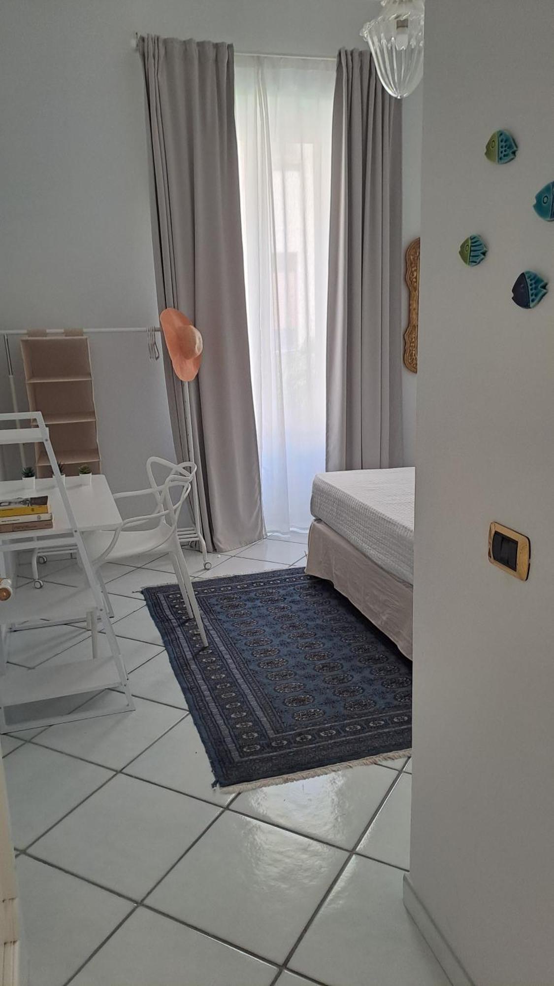 Grimaldi Apartment Salerno Buitenkant foto